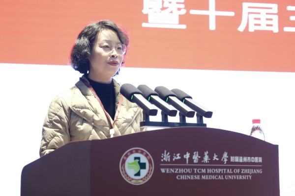 甘樺書記做工會(huì)工作報(bào)告.jpg